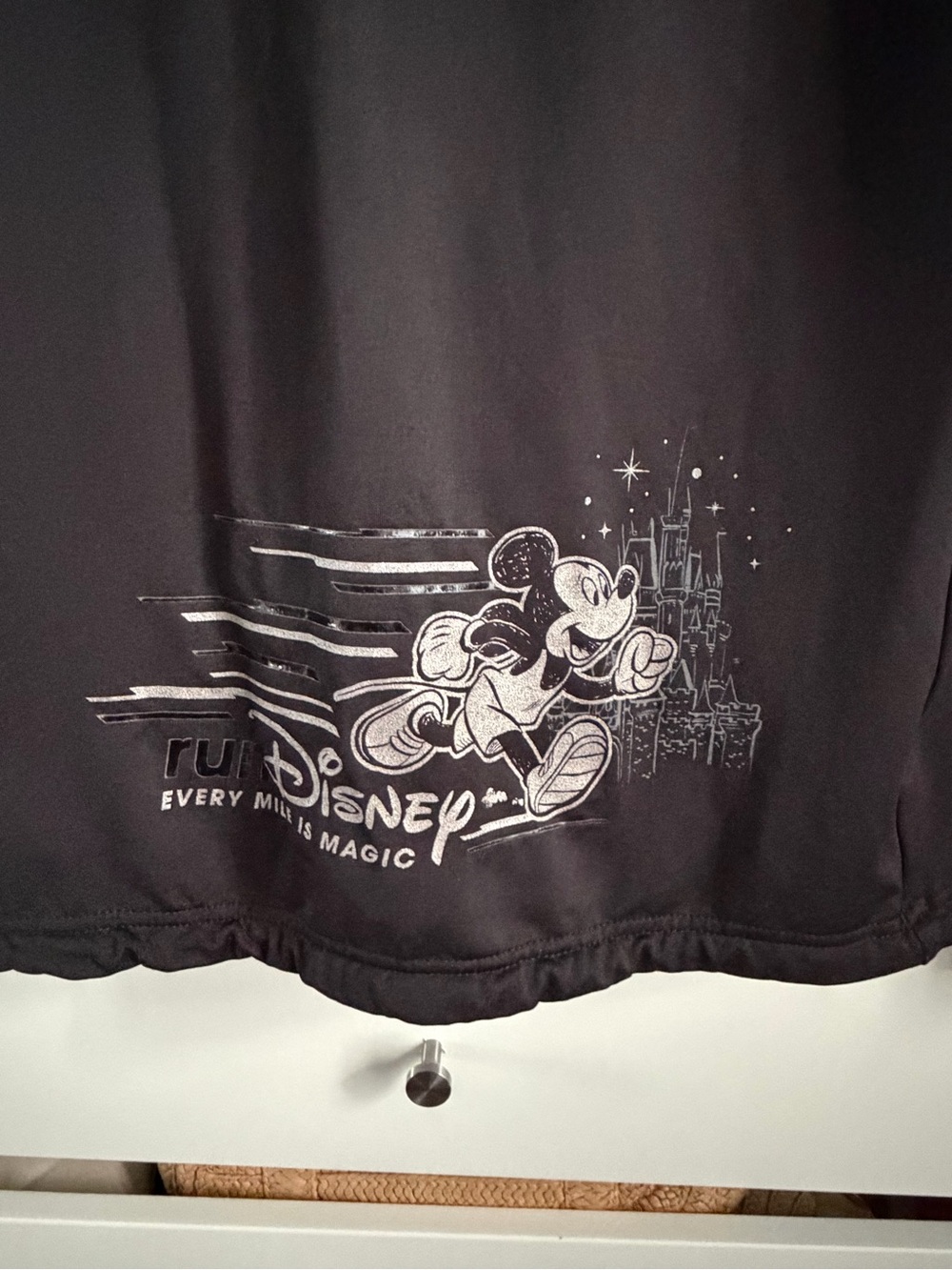 Run Disney jacket ✨ - Picture 3 of 3